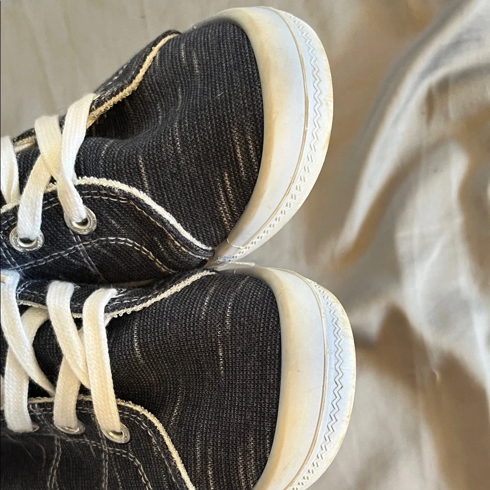 Tommy Bahama Navy Stripe Slip-On Sneakers with White Accents - Picture 5 of 6
